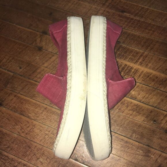 Tom’s deep red burlap slip on size 10 shoes - Picture 3 of 5